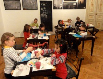 Vacanţă la Cărtureşti. Lecturi de vacanţă şi ateliere de creaţie pentru copii