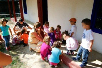 Meserii la țară, program pentru familii cu copii mici în Muzeul Satului