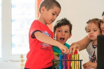 Tekoneko se face acum și la Cărturești din 14 octombrie