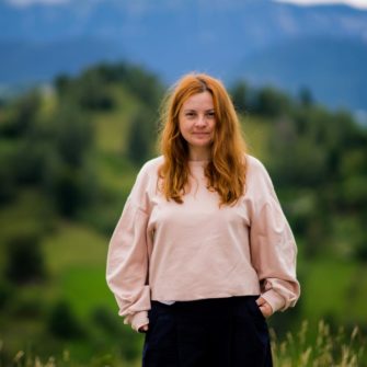 Cătălina Miciu și lumea femeilor care scriu la fel de bine ca bărbații