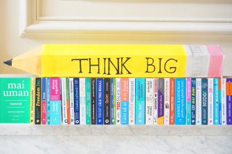 Cadou Publica în august: cartea “Mai uman”, de Steve Hilton