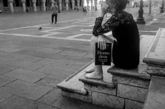 Cronică din călătorie: “Homo deus”, de Yuval Noah Harari