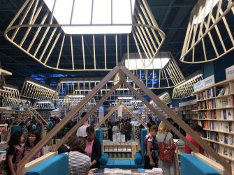 O nouă librărie Cărturești se deschide în Craiova