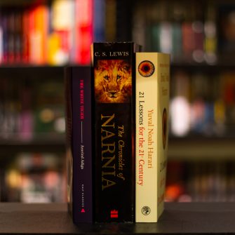 Selecție specială de carte în limba engleză | până la 30% reducere