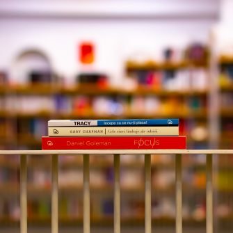 Cărțile Curtea Veche | 2+1