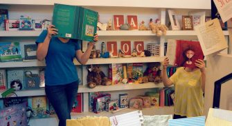 Călătorii fantastice în timp, în spațiu și spre sine: 23 de cărți pentru copiii de 12-14 ani