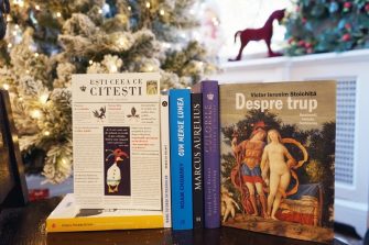 Idei de cadouri pentru pasionații de filosofie