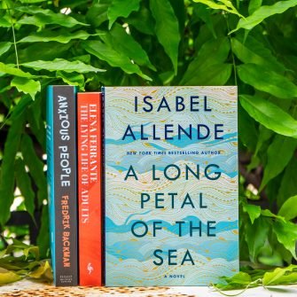 ESCAPE WITH A BOOK | 20% reducere