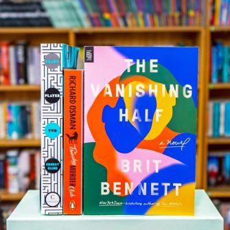 ESCAPE WITH A BOOK | 20% reducere