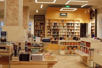 Cărturești la Muzeu: o nouă librărie Cărturești se deschide în centrul Chișinăului, în cadrul Muzeului Național de Istorie
