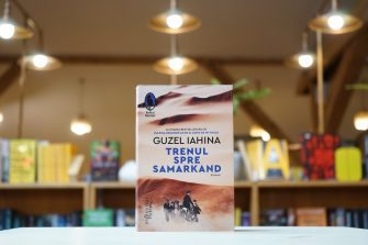 Romane istorice bune: Top 10+ povești incredibile care te poartă în vremuri de altădată