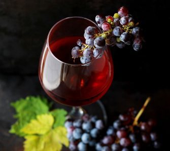 Top vinuri românești: descoperă secretele nobilei băuturi cu câteva dintre cele mai bune sticle și soiuri