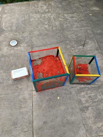 Celula de Artă duce instalația artistică War on War la Buzău International Arts Festival