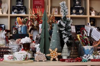 Idei de cadouri de Crăciun pentru prieteni prin care să le arăți dragostea și aprecierea ta