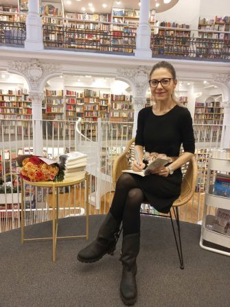 Anda Docea: ”Scrisul, mai ales cel de poezie, este un mușchi care se antrenează”