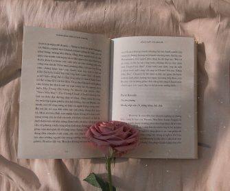 Cum să pregătești o seară romantică acasă: idei de activități pentru momente speciale în cuplu