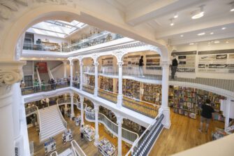 Expoziţia “Transformation. Neue Klasse” – incursiune unică în istoria de design BMW găzduită de Cărtureşti Carusel