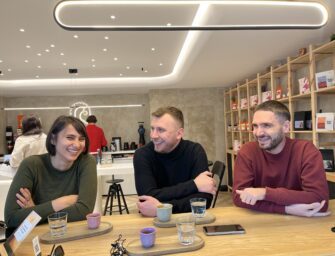 Cărturești la 25 de ani | de vorbă cu Ciprian, Cozmin, Cristina din Cărtu Iași