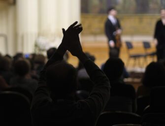 Două decenii de muzică trăită împreună: Răzvan Popovici despre ediția a XX-a a Festivalului SoNoRo