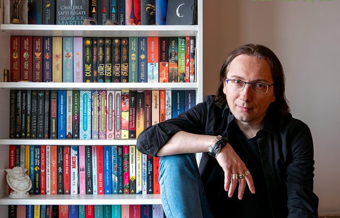 Bibliotecă de scriitor – Marian Coman:  „Un cititor este un creator, în aceeași măsură în care este și scriitorul”