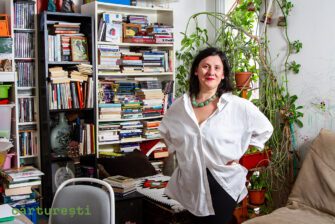 Bibliotecă de scriitor – Elena Vlădăreanu:  „Mi-am petrecut toată viața de liceană în bibliotecă”